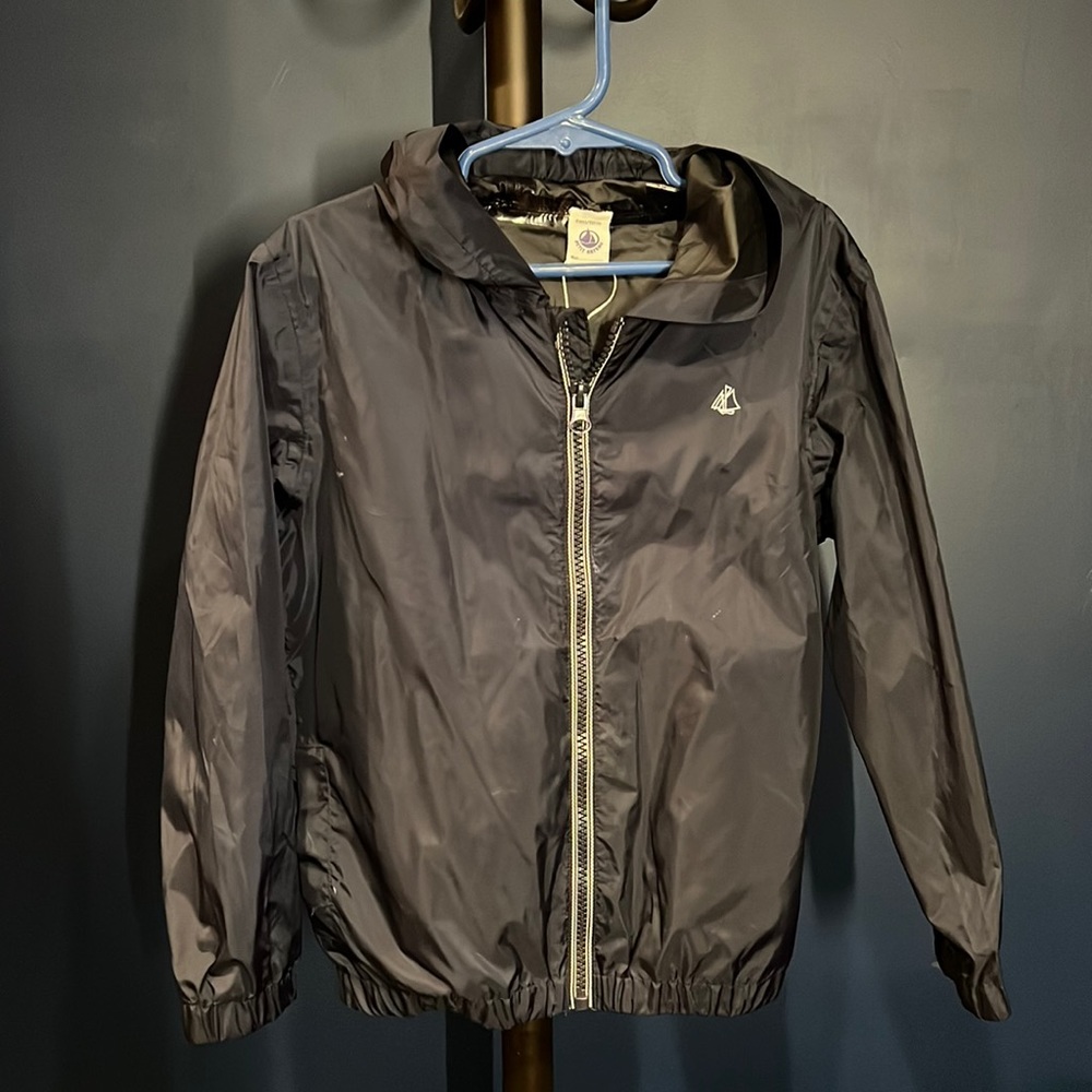 Kids windbreaker jacket.